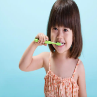孩子掉牙一直不长该怎么办？